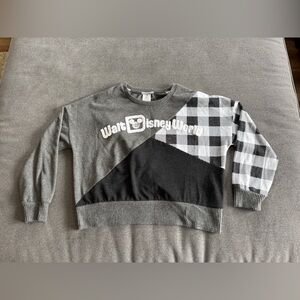 Disney World light weight crew neck